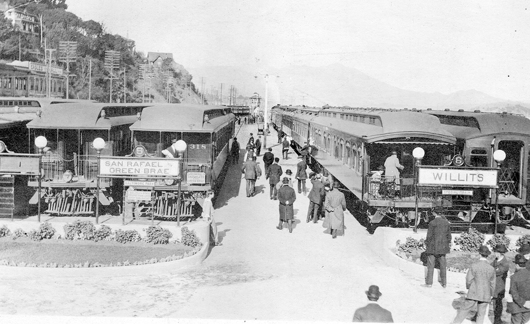 Downtown Sausalito passenger train depot in 1914 .