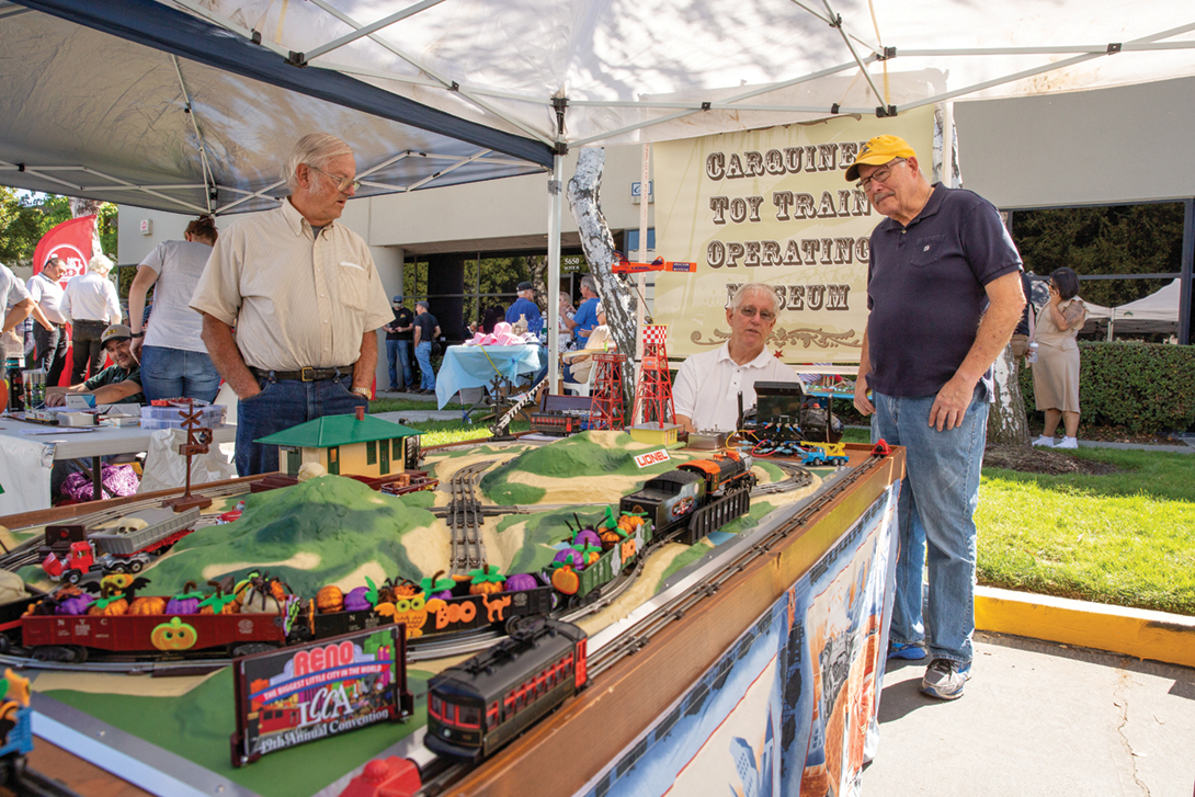 model train enthusiast at carquinez toy train operation museum
